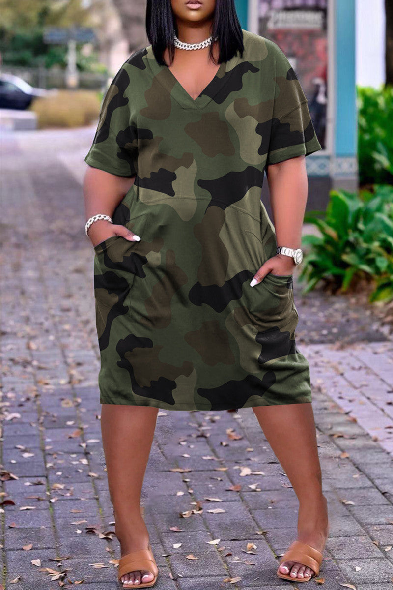 Plus Size Casual Printed V Neck Short Sleeve Midi Dress