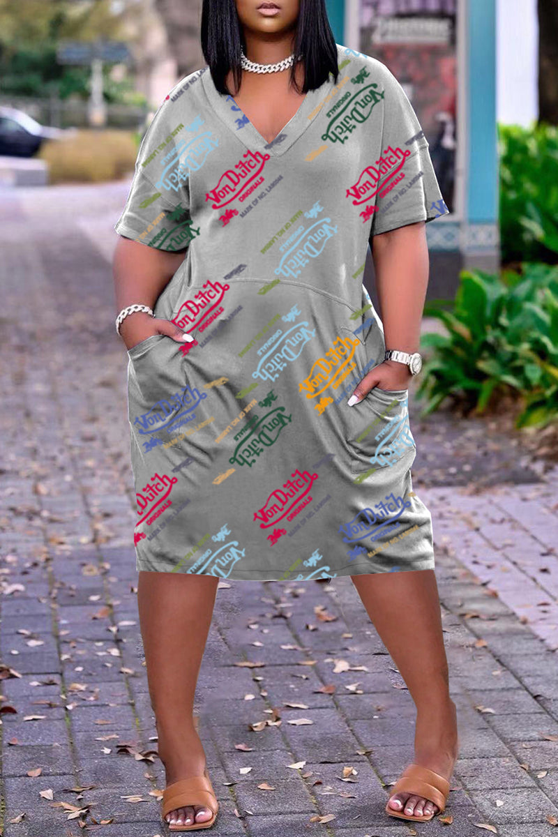 Plus Size Casual All Over Print V Neck Short Sleeve Midi Dress